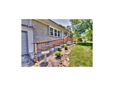 Nicely landscaped front door entrance