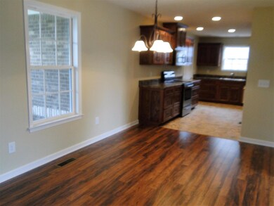 1818 Lakin Ln, Columbia, TN 38401 - photo 7