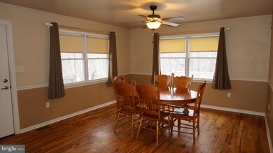 762 Sir Johns Run Rd, Berkeley Springs, WV 25411 - photo 6