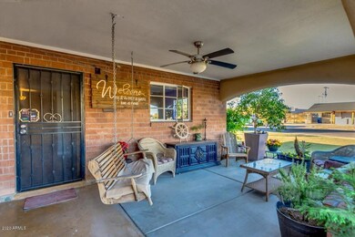 07-Amelia porch