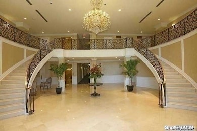 Regency Apartments unit 135, Lawrence, NY 11559 - photo 2