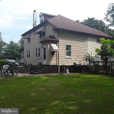 392 Dupont Ave, Paulsboro, NJ 08066 - photo 2