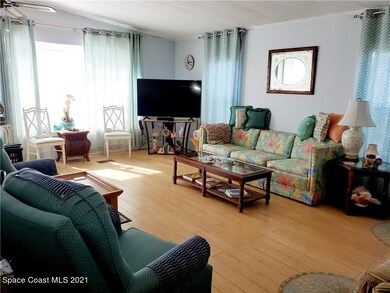 808 Oleander Cir, Sebastian, FL 32976 - photo 2