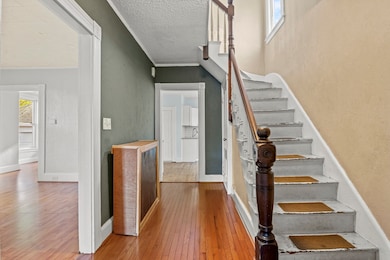 34 Charles St, Framingham, MA 01702 - photo 3