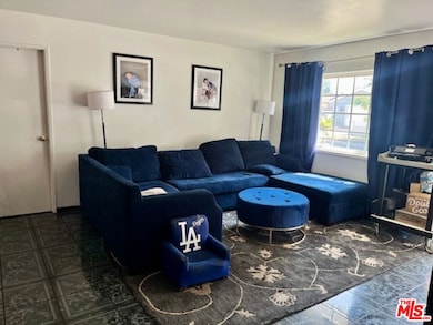 135 W Nubia St, San Dimas, CA 91773 - photo 4