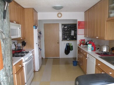3BD Up Kitchen