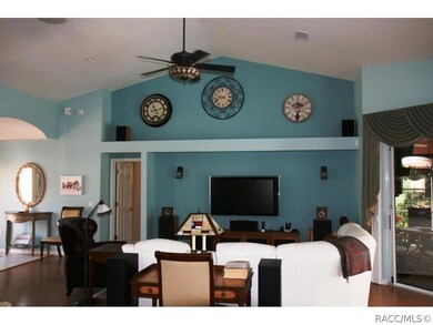 OPEN LIVING ROOM
