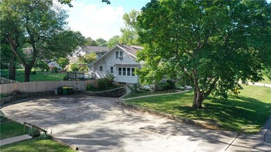 5742 Garnett St, Shawnee, KS 66203 - photo 2