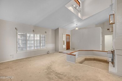 2310 E Huron Ct-7