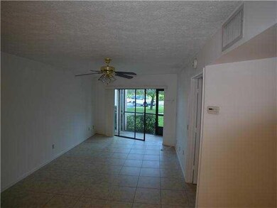 2069 NE Collins Cir Unit 7-1