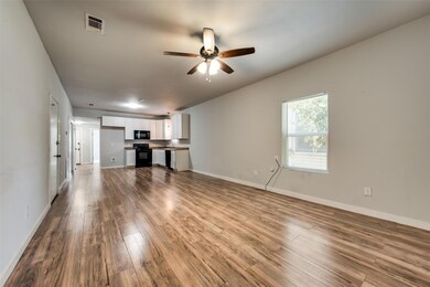 626 W Crawford St unit 101, Denison, TX 75020 - photo 2