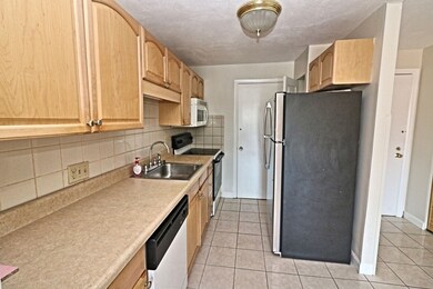 500 Governors Dr unit 35, Winthrop, MA 02152 - photo 5