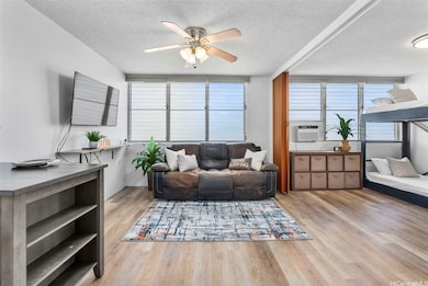 909 Kahuna Ln unit 305, Honolulu, HI 96826 - photo 4