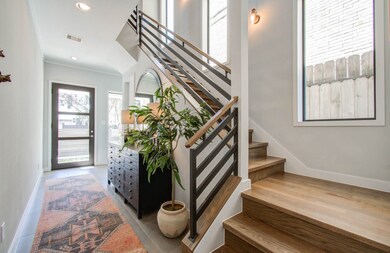 1946 Welch St, Houston, TX 77019 - photo 5