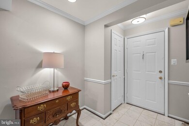 5715 Brewer House Cir unit 202, Rockville, MD 20852 - photo 2