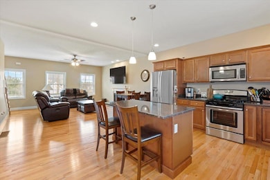 9 Hollow Ridge Dr, Nashua, NH 03062 - photo 4