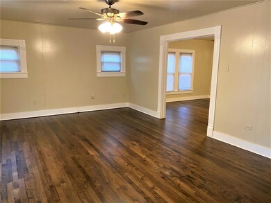 908 N Clements St, Gainesville, TX 76240 - photo 2