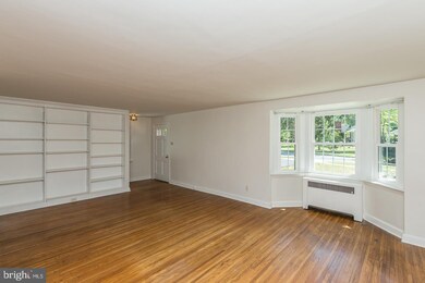 2307 Secane Rd, Secane, PA 19018 - photo 5