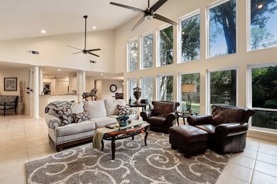 10043 Cedar Creek Dr, Houston, TX 77042 - photo 6