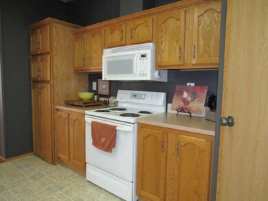 6046 SW Ridgecrest Cir, North Platte, NE 69101 - photo 7