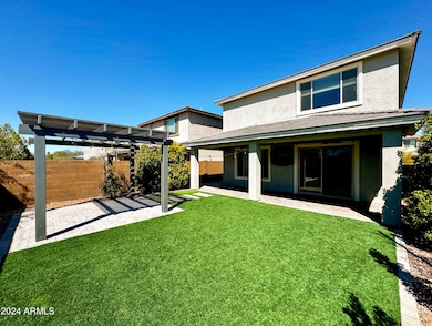 Exterior/Backyard