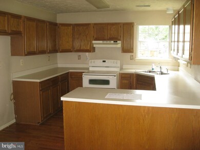 21407 Lee Dr, Lexington Park, MD 20653 - photo 4