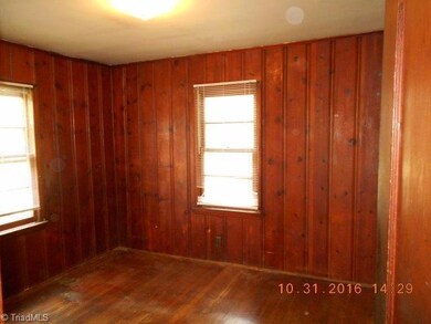 925 E Twenty First St, Winston Salem, NC 27101 - photo 6