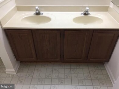 12205 Saint Peter Ct unit G, Germantown, MD 20874 - photo 7