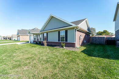 003-photo-front-view-7696071