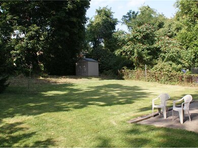 Yard/Garden. SHOWS DEPTH OF YARD.