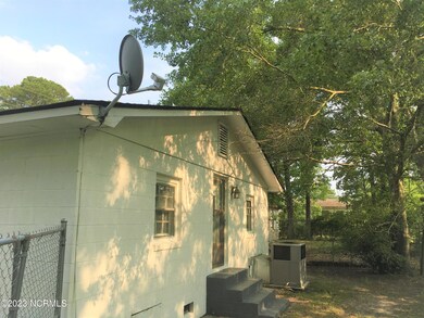 2422 Jones St, Winterville, NC 28590 - photo 4