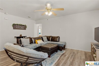 1320 Katelyn Cir, Copperas Cove, TX 76522 - photo 5