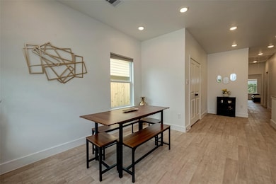 5122 Southwind St unit A, Houston, TX 77033 - photo 3