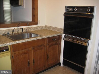 64 Pembrook Ln, Willingboro, NJ 08046 - photo 5