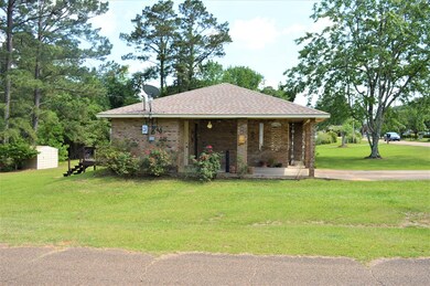 606 Maxine Ave, McComb, MS 39648 - photo 7