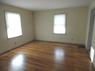 1742 E Dunedin Rd, Columbus, OH 43224 - photo 5