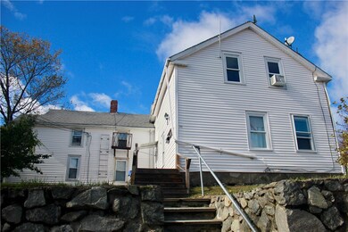 354 Roosevelt Ave, Pawtucket, RI 02860 - photo 2