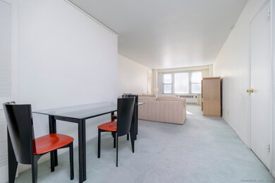 Fountain Terrace at Strawberry Hill unit 636, Stamford, CT 06902 - photo 4