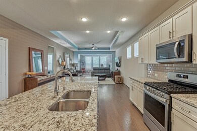 317 Fell Ln, the Woodlands, TX 77382 - photo 6