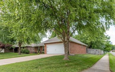 1021 W. Whiteside, Spfd, MO-4
