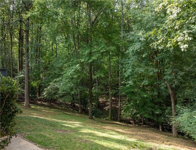546 Woodland Dr, Gainesville, GA 30501 - photo 5