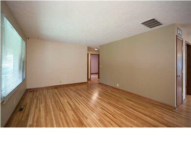 Beautiful Hardwood Floors in the Living Room