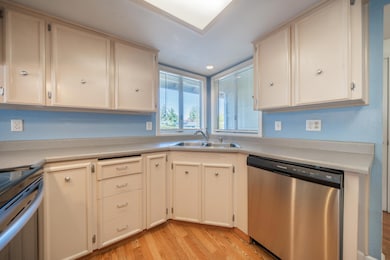 1153 Ruthie Ln, Redding, CA 96002 - photo 2