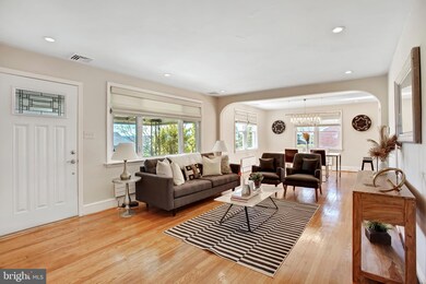 329 Heston Ave, Norristown, PA 19403 - photo 2