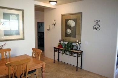 Dining Area (2)