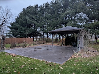 13130 Kinsman Rd, Burton, OH 44021 - photo 3