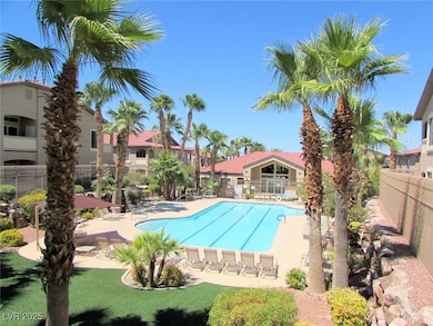 2305 W Horizon Ridge Pkwy unit 1422, Henderson, NV 89052 - photo 2