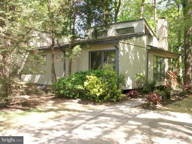 9313 Raintree Rd, Burke, VA 22015 - photo 2