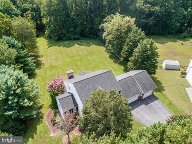 5388 Thames Ct, Sykesville, MD 21784 - photo 4