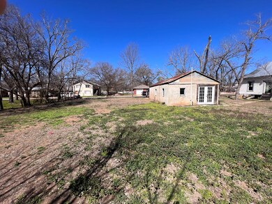 807 N Orange St unit 10BR, Fredericksburg, TX 78624 - photo 4